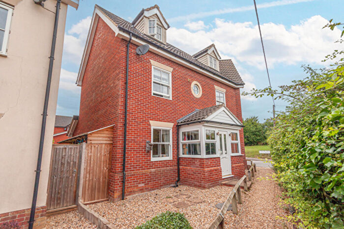4 Bedroom Semi-Detached House For Sale In Bredfield Road, Woodbridge, IP12