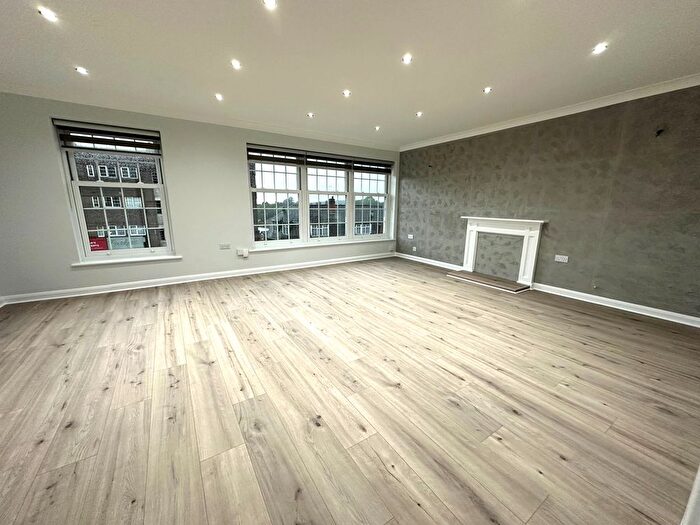 2 Bedroom Flat To Rent In Rowland Place, Green Lane, Northwood, HA6