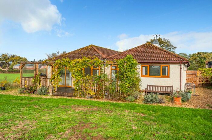 1 Bedroom Bungalow To Rent In Forest Road, Wokingham, RG40