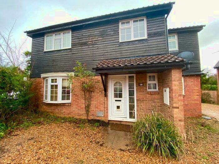 4 Bedroom Property To Rent In Tower Drive, Neath Hill, Milton Keynes, MK14