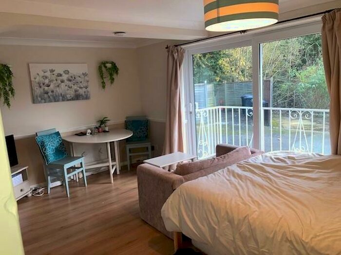 Apartment To Rent In Newbury, Berkshire, RG14