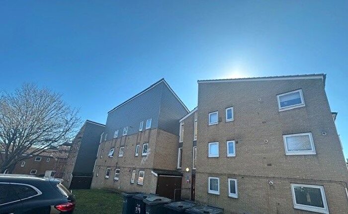 2 Bedroom Flat To Rent In Mushroom Field Road, Northampton, NN3