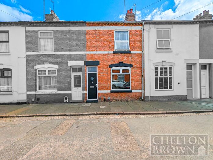 3 Bedroom Terraced House For Sale In Sharman Road, Northampton, Northamptonshire, NN5