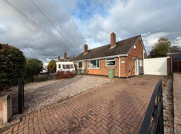 2 Bedroom Bungalow To Rent In Station Road, North Wingfield, Chesterfield, S42