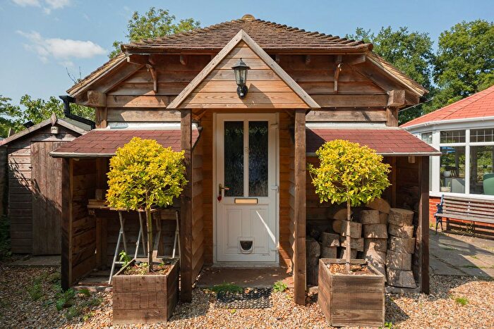 1 Bedroom Cottage To Rent In Trap Lane, Walliswood, RH5