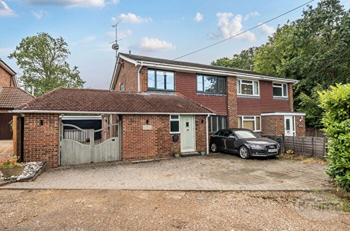 4 Bedroom Semi-detached House For Sale In Chambers Road, Ash Vale, Surrey, GU12