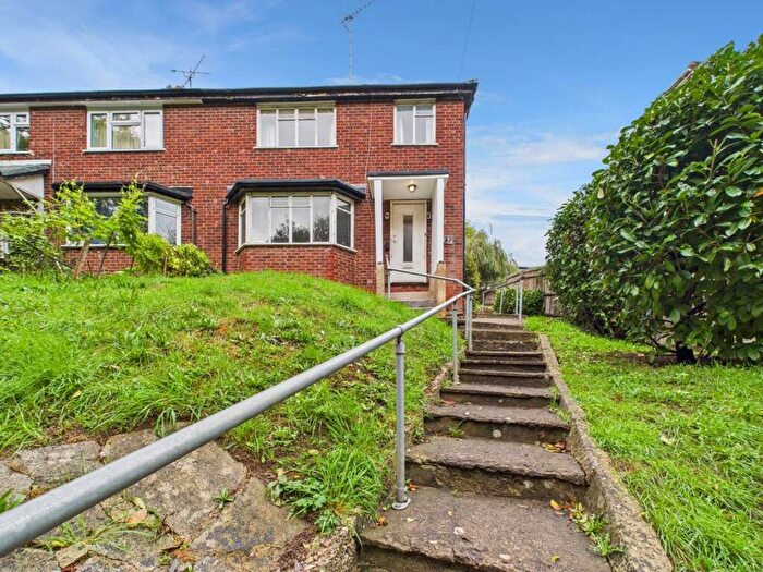 3 Bedroom Semi-Detached House For Sale In Armour Hill, Tilehurst, RG31