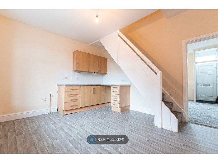 2 Bedroom Terraced House To Rent In Spa Road, Bolton, BL1