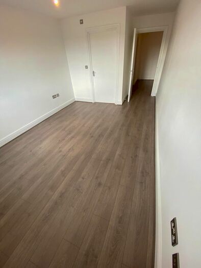 1 Bedroom Flat To Rent In Temple Court, High Street, Waltham Cross, EN8