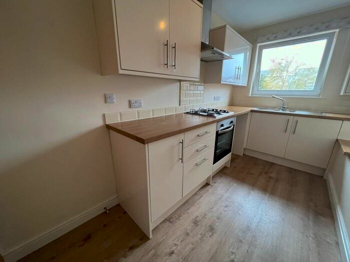 2 Bedroom Flat To Rent In Argyll Court, Lime Street, Gorseinon, Swansea, SA4