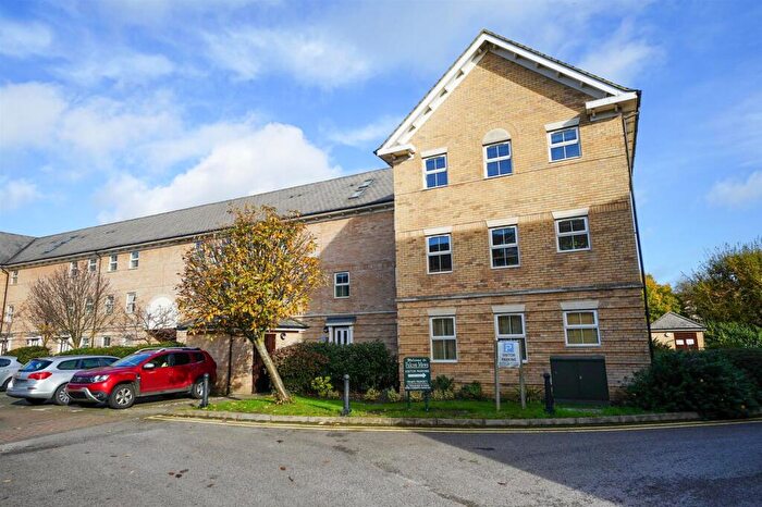 2 Bedroom Flat To Rent In Falcon Mews, Leighton Buzzard, LU7