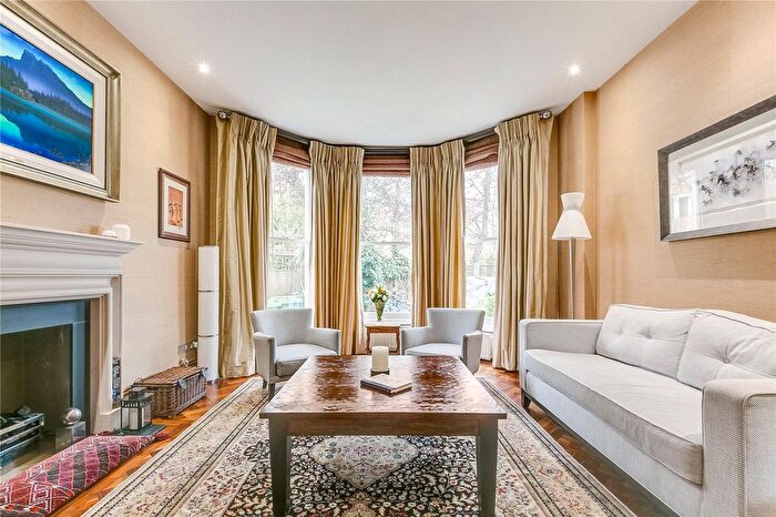 4 Bedroom End Of Terrace House To Rent In Peterborough Villas, London, SW6