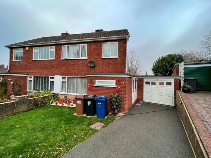 Houses for sale & to rent in WS14 9SY, Cross Lane, Boley Park Lichfield