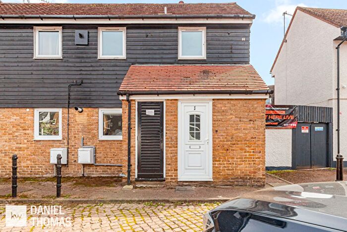 1 Bedroom Flat For Sale In Daniel Thomas | Romeland, Waltham Abbey, EN9