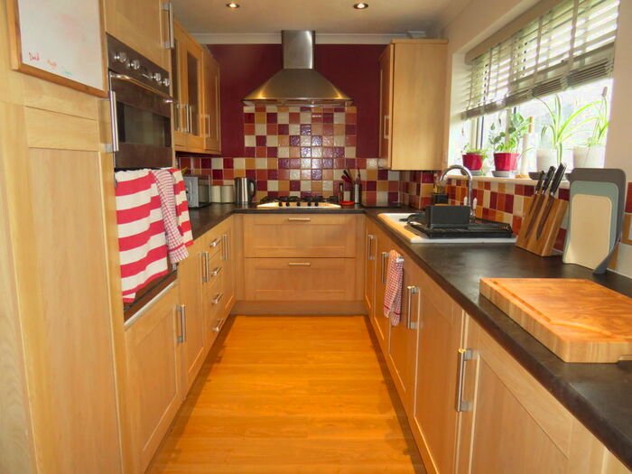 3 Bedroom Maisonette To Rent In Marston Close, Leamington Spa, CV32