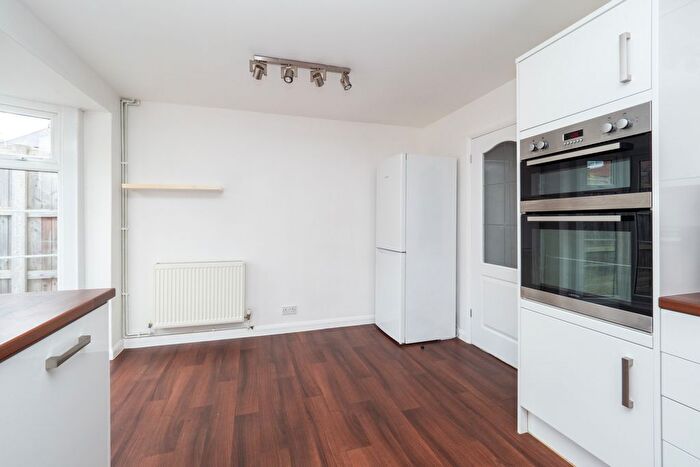 4 Bedroom Terraced House To Rent In Langley Park Road, Sutton, SM2