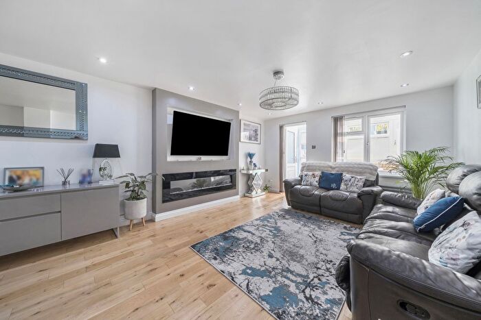 3 Bedroom Terraced House For Sale In Corona Road, Lee, SE12