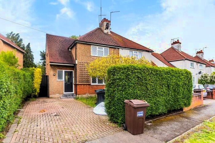 3 Bedroom Semi-Detached House To Rent In Pinner, Harrow, HA5
