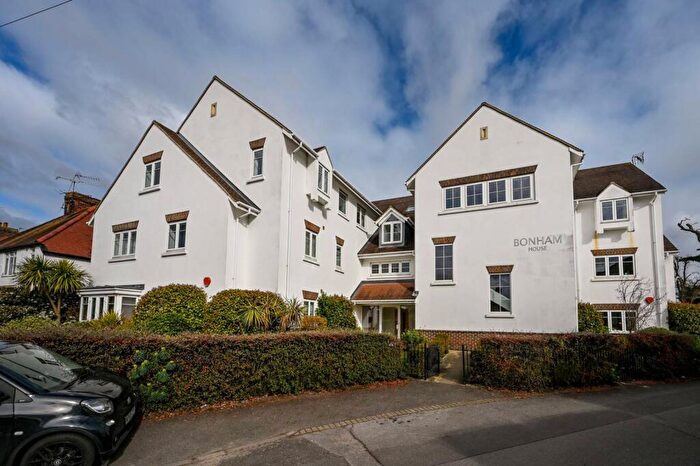 1 Bedroom Flat For Sale In Kingfield Road, Old Woking, Woking, GU22