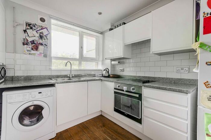 2 Bedroom Flat To Rent In Sandfield, King's Cross, London, WC1H