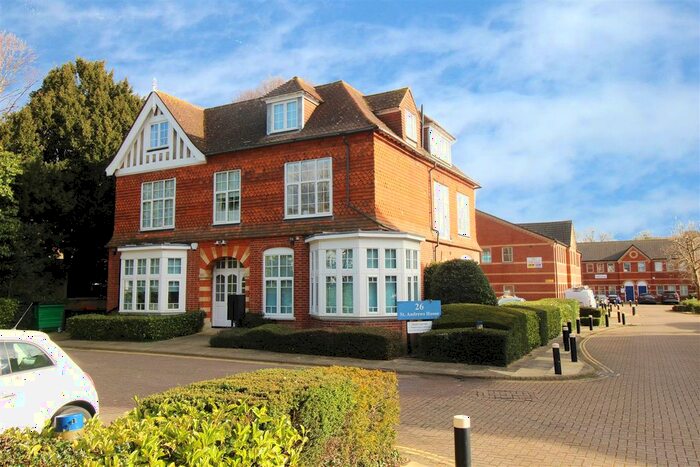 1 Bedroom Flat To Rent In Brighton Road, Southgate, Crawley, West Sussex., RH10