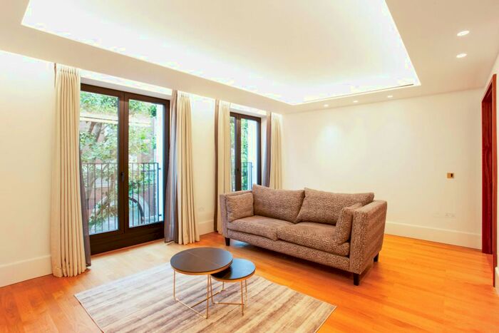 1 Bedroom Flat To Rent In Lancer Square, London, W8