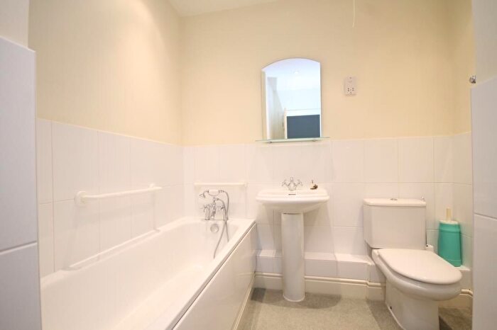 3 Bedroom Terraced House For Sale In Springvale Close, Great Bookham, KT23
