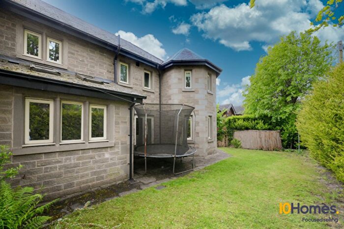 5 Bedroom Semi-Detached House For Sale In Montpellier Mews, Salford, M7