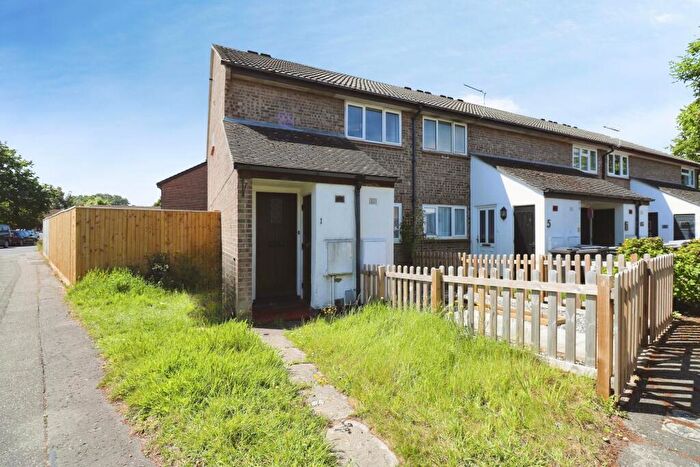 1 Bedroom Maisonette For Sale In Dibden Close, Bournemouth, BH8