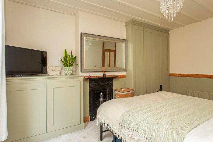 2 Bedroom Cottage For Sale In Park Lane, Preston, CT3