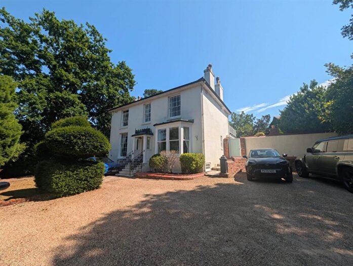 5 Bedroom Detached House For Sale In West End Road, West End, Southampton, SO30