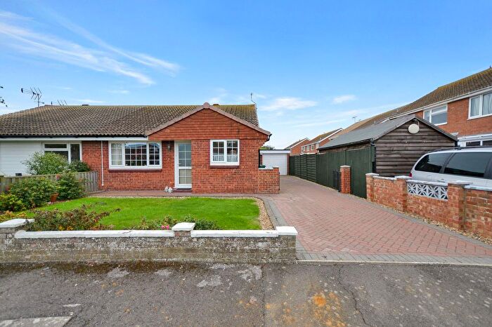 2 Bedroom Semi-detached Bungalow For Sale In Oak Drive, St. Marys Bay, TN29