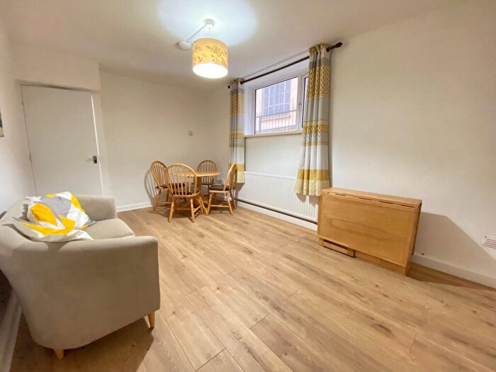 1 Bedroom Apartment To Rent In Moira Terrace, Cardiff, CF24