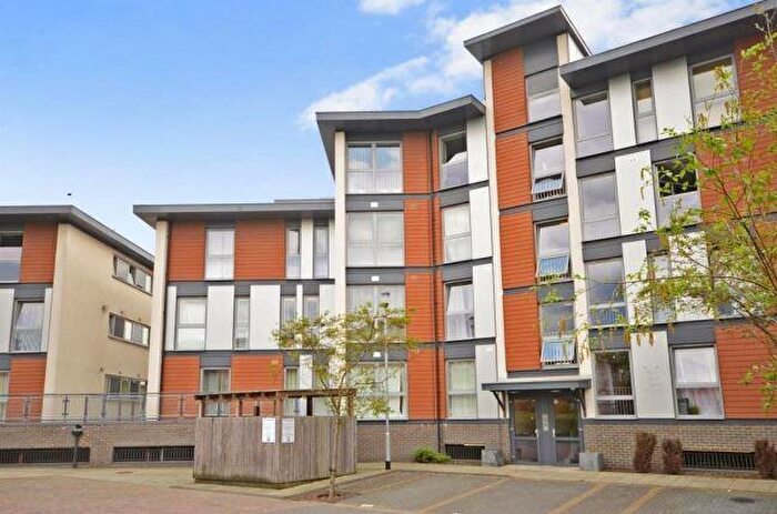 2 Bedroom Apartment To Rent In Howlands Court, Three Bridges, Crawley, RH10