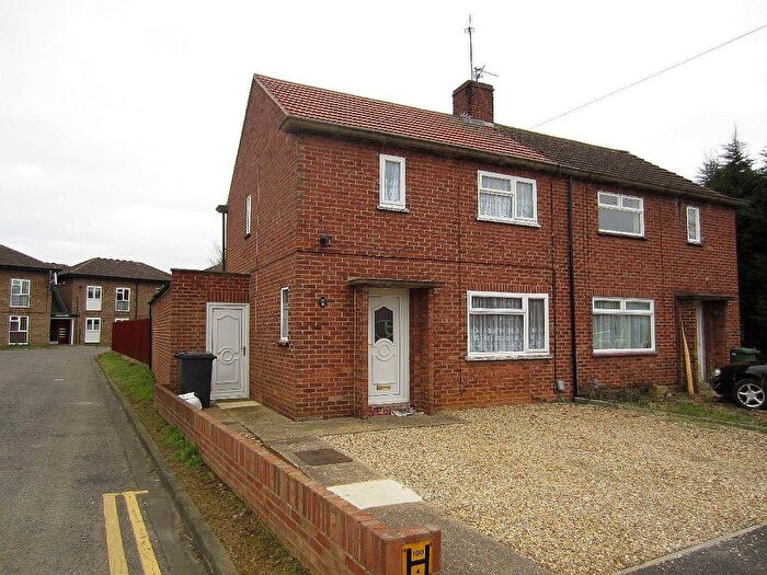 2 Bedroom Property For Sale In Ash Road, Peterborough, PE1