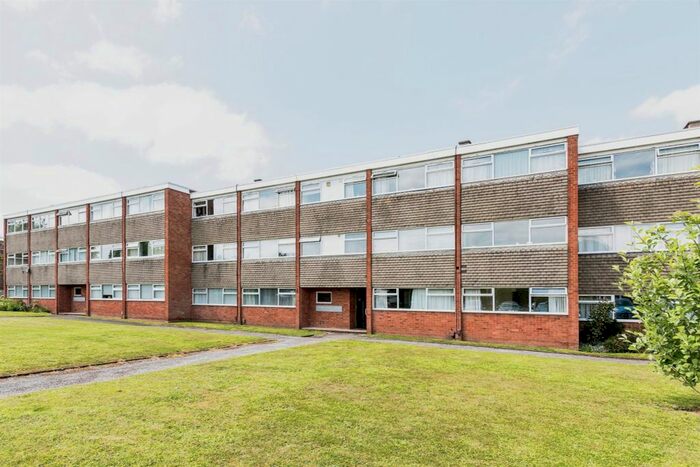 1 Bedroom Flat For Sale In Leomansley View, Lichfield, WS13