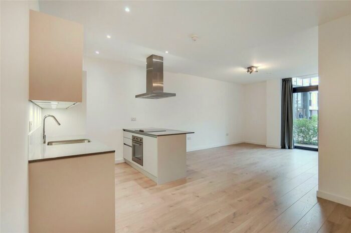 3 Bedroom Apartment To Rent In Forrester Way, London, E15