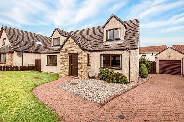 4 Bedroom Detached House For Sale In Pitcairn Drive, Balmullo, St Andrews, KY16