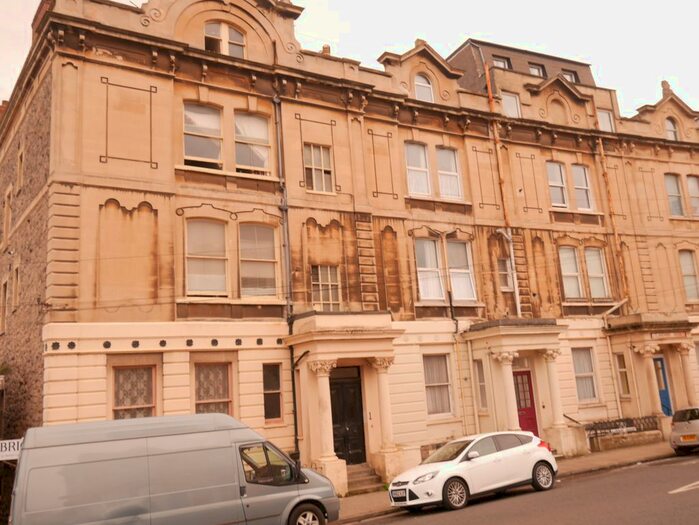 2 Bedroom Flat To Rent In Claremont Crescent, Weston-Super-Mare, BS23