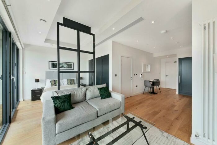 Apartment To Rent In Corson House, London City Island, London, E14