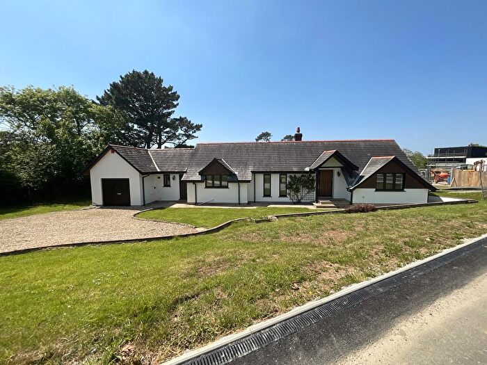 2 Bedroom Detached Bungalow To Rent In Poundfield, Stratton, EX23