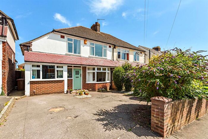 4 Bedroom Semi-Detached House For Sale In Rectory Avenue, Farlington, PO6