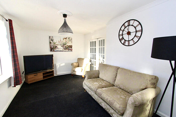 3 Bedroom Terraced House For Sale In Forrest Avenue, Hamilton, ML3