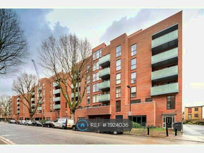 1 Bedroom Flat To Rent In Bathurst Square, London, N15