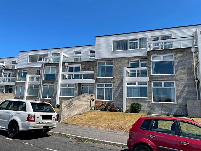 2 Bedroom Flat For Sale In South Esplanade, Burnham-On-Sea, TA8