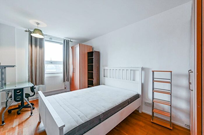 3 Bedroom Flat To Rent In Babington Court, Bloomsbury, London, WC1N