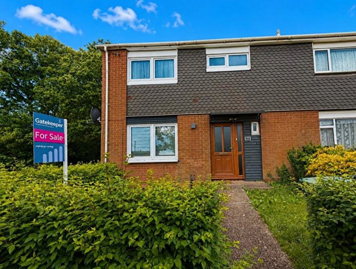 3 Bedroom Terraced House For Sale In Portway, Banbury, Oxfordshire, OX16