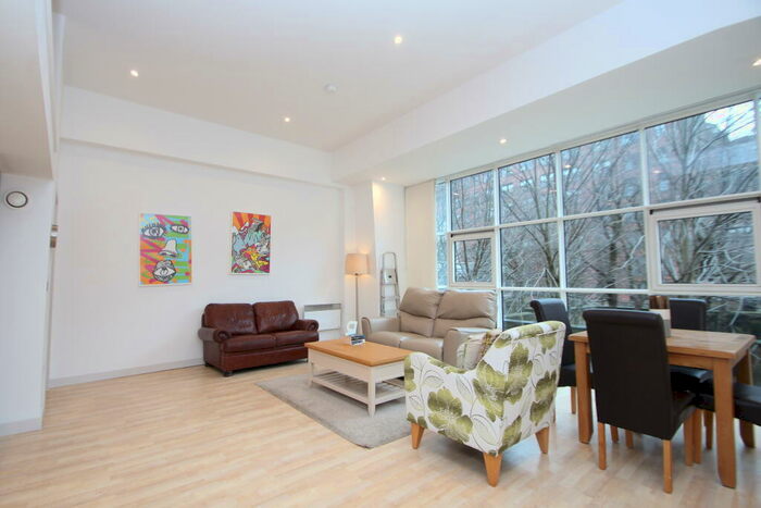 2 Bedroom Flat To Rent In Herald Building, Merchant City, G1