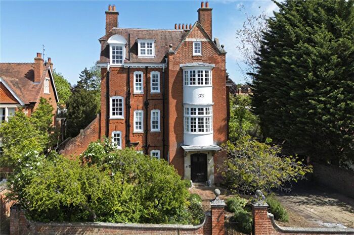 3 Bedroom Apartment For Sale In Northmoor Road, Central North Oxford, OX2