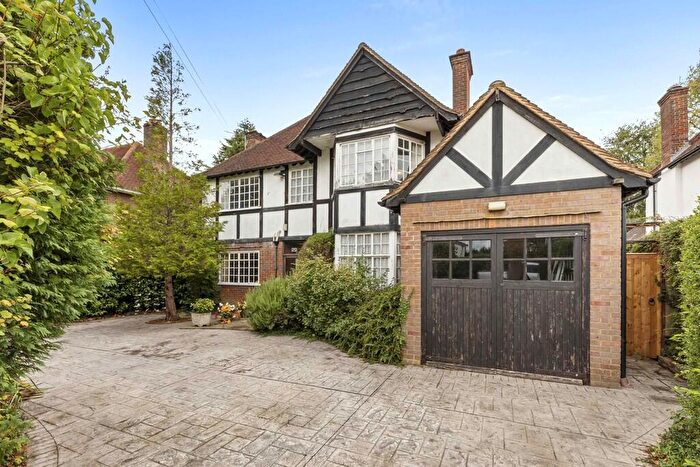 4 Bedroom Detached House For Sale In Chenies Avenue, Little Chalfont, HP6